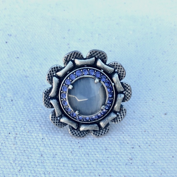 Givenchy Grey Ring - Picture 1 of 5